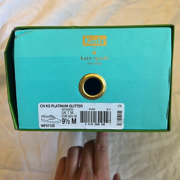 Size 9.5 women’s Platinum Gold Glitter Keds x Kate Spade. - Picture 7 of 7